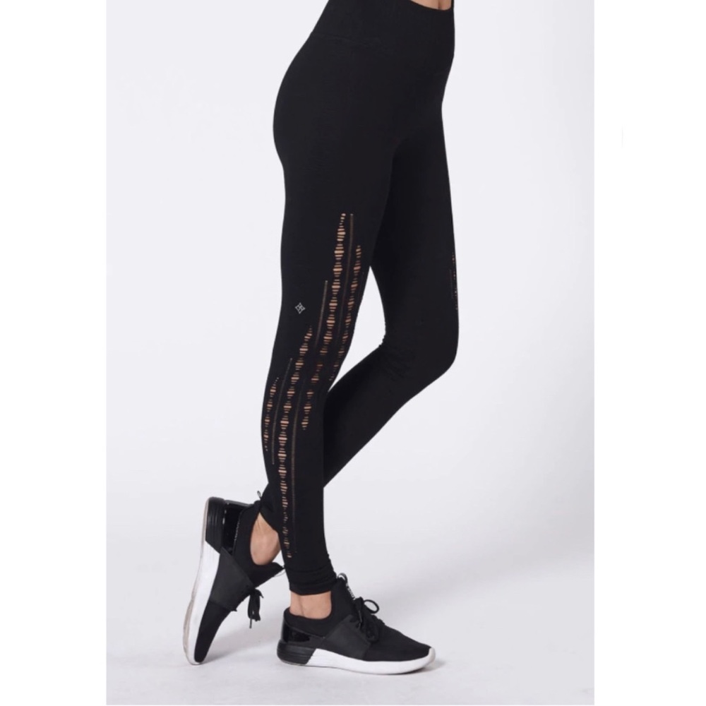 NUX Triple Threat Leggings